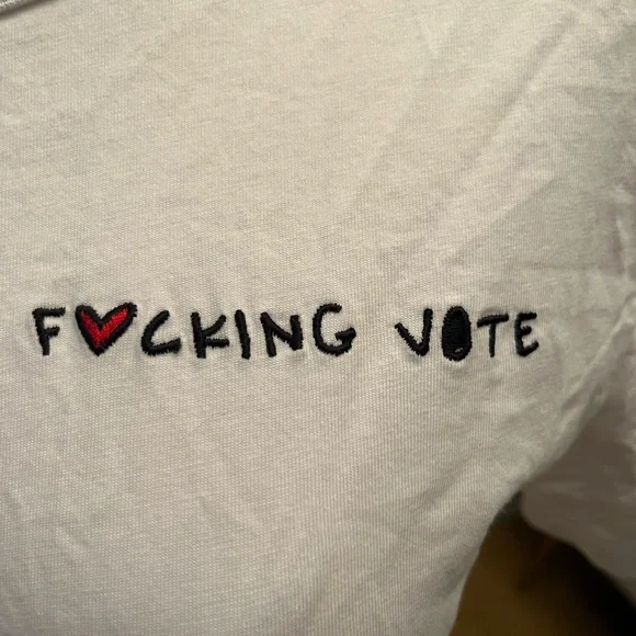 La Ligne Vote Tee - Picture 2 of 3